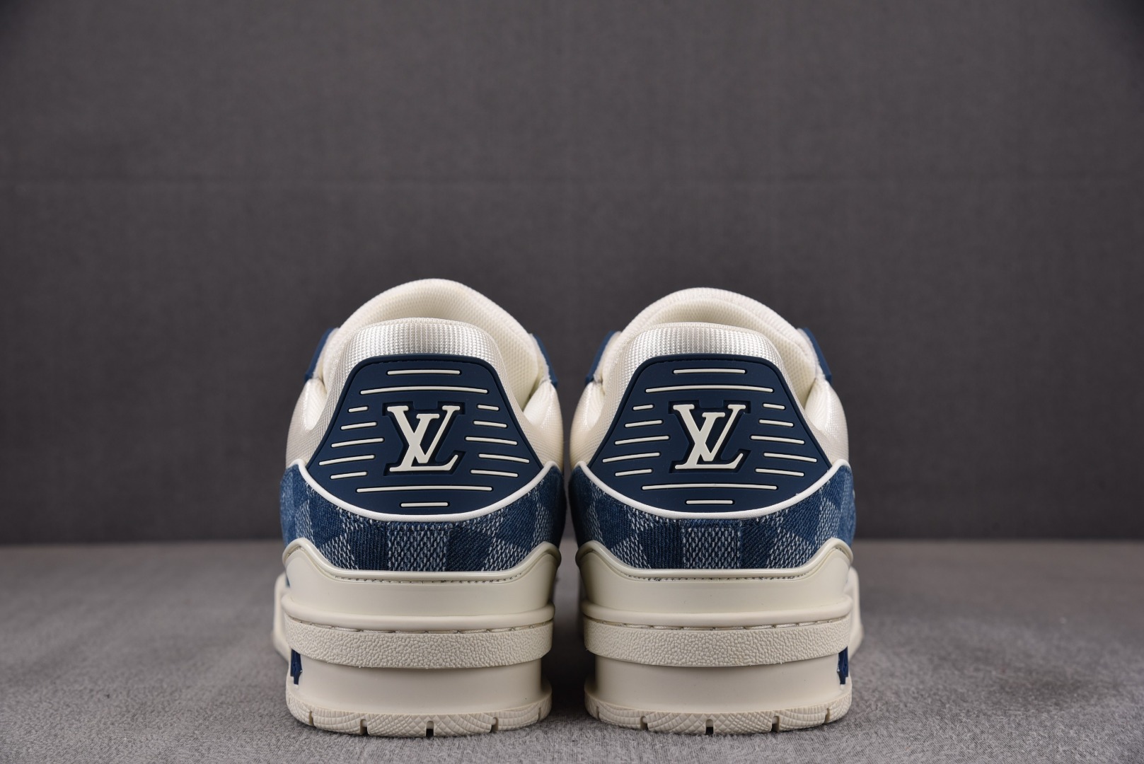 LV驴牌尺码39-45偏大一码纯原版出品-LOUISVUITTONTrainer米白蓝YZ002