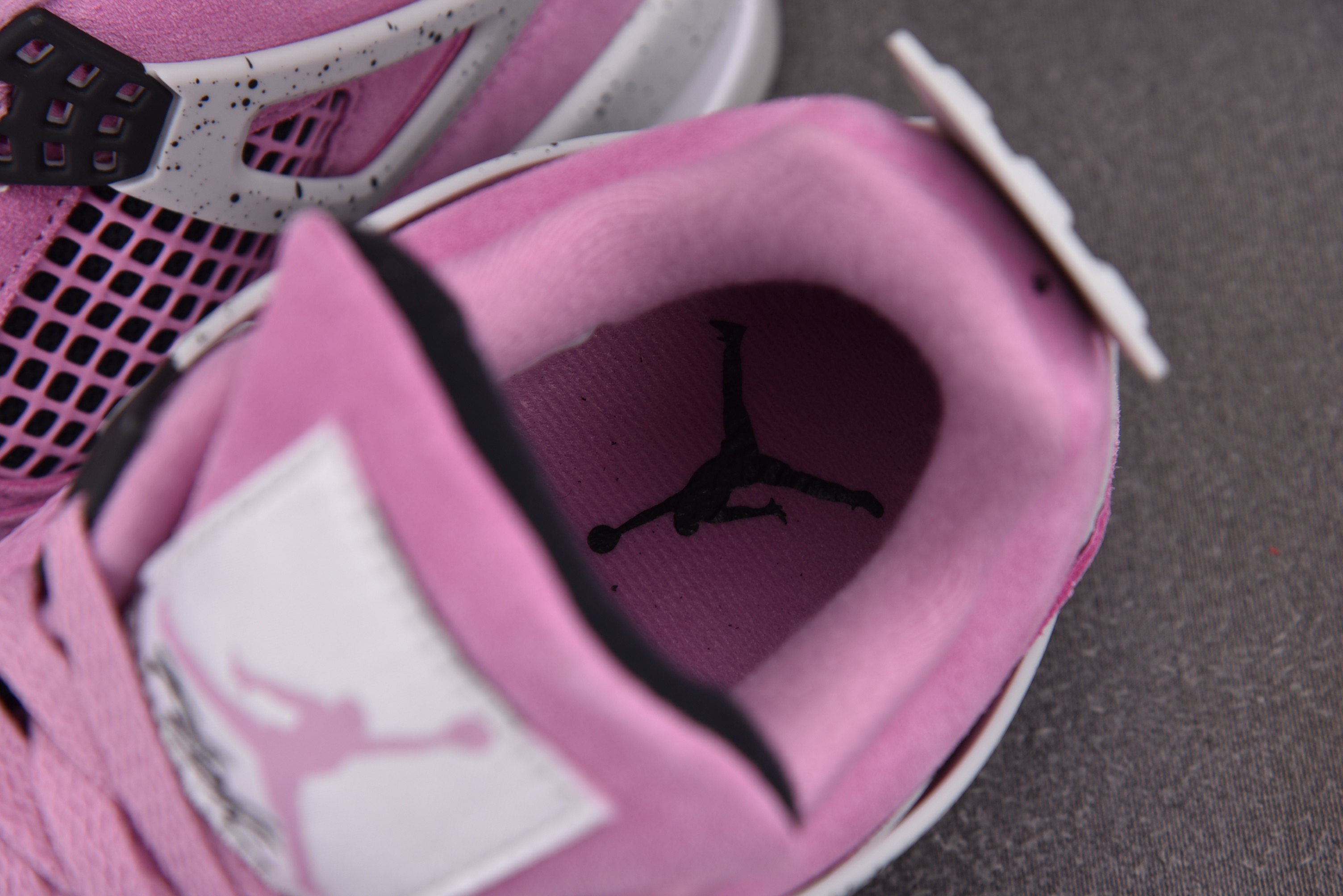 AJ4粉黑尺码:36-48.5纯原版出品-WMNSAirJordan4“Orchid”粉黑AQ9129-