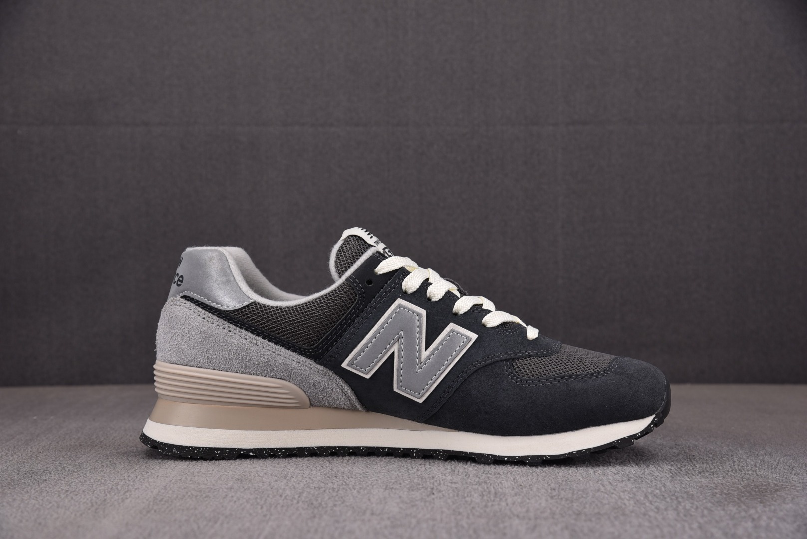 NB574尺码:36-45纯原版出品-NewBalanceNB574深灰白U574GM2YZ7.5383