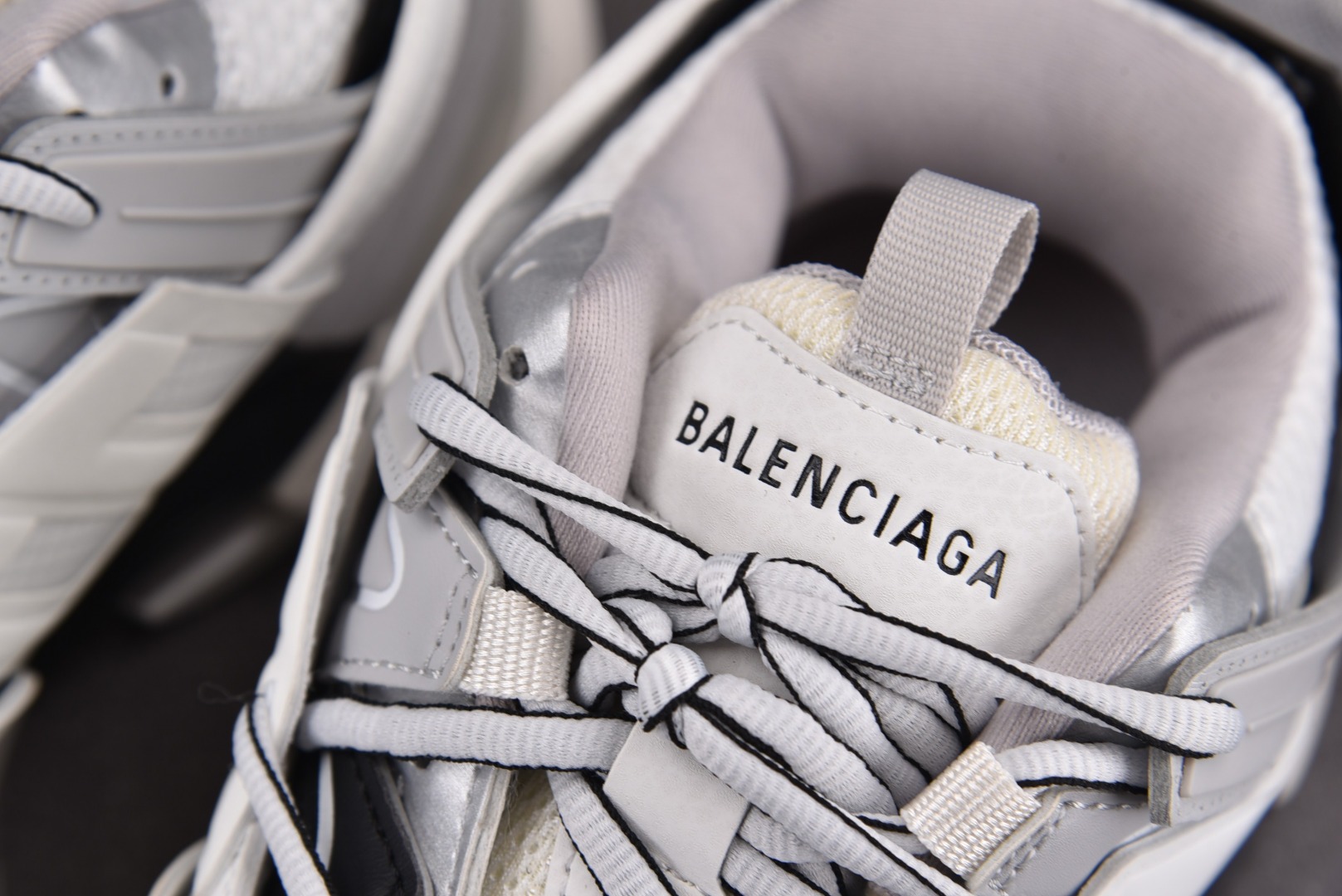 Balenciaga巴黎3代尺码:35-46偏大一码纯原出品-BalenciagaTrack3.0白黑银