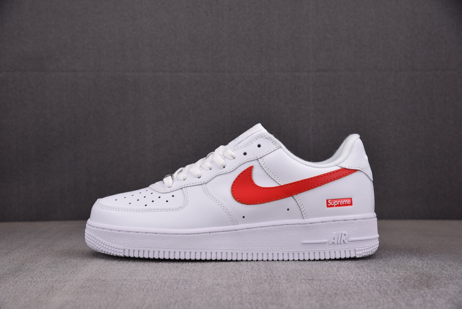 AF1纯白鞋码:36-47.5纯原出品-AirForce1LowSupremeShanghai白红CU9