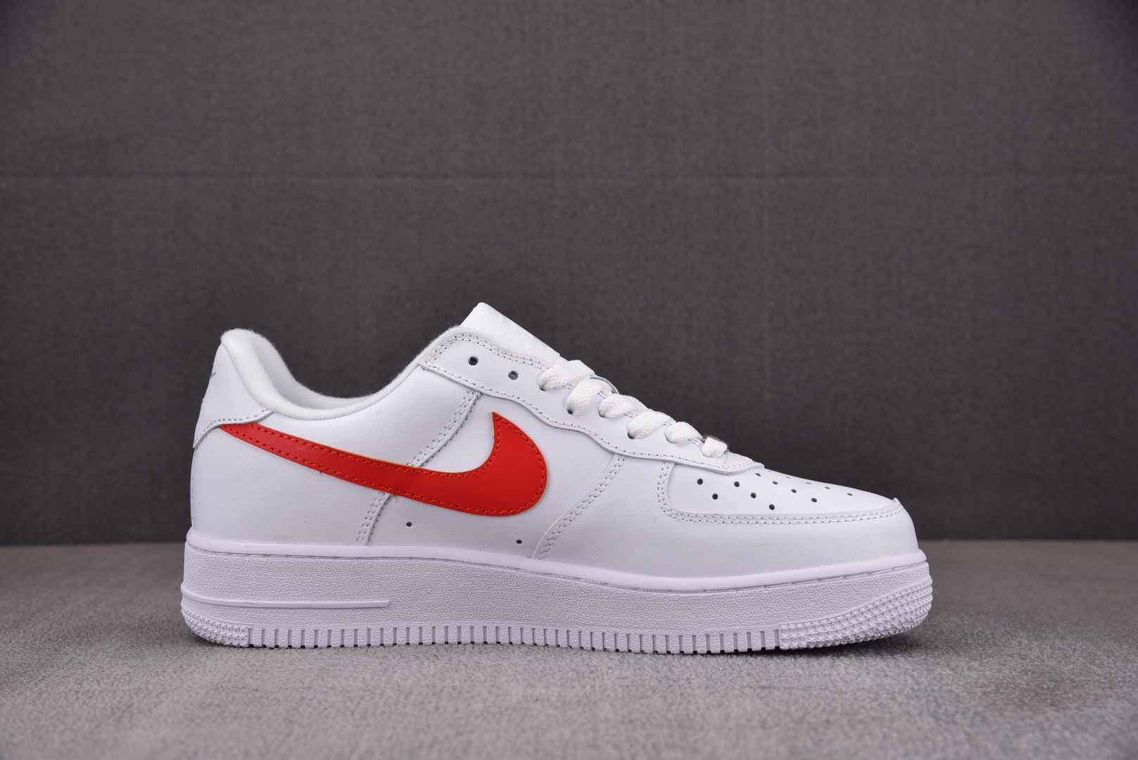 AF1纯白鞋码:36-47.5纯原出品-AirForce1LowSupremeShanghai白红CU9