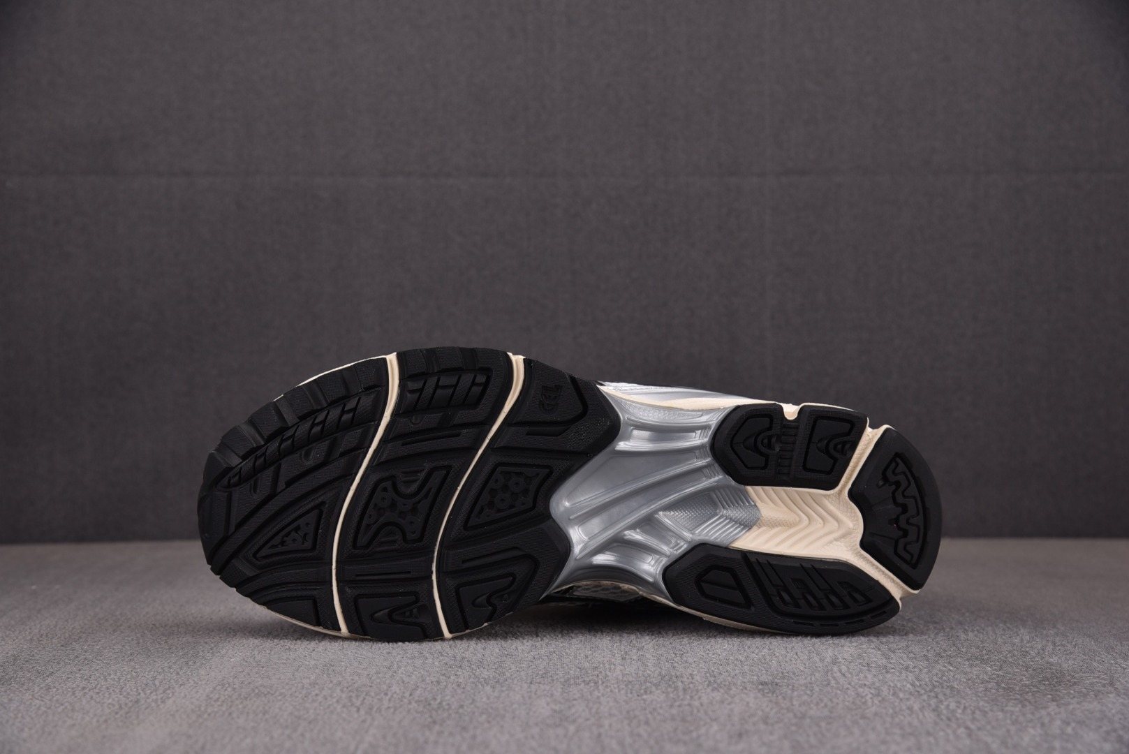 
纯原版-JJJJound x Asics Gel-Kayano 14 银黑 联名款 1201A457-