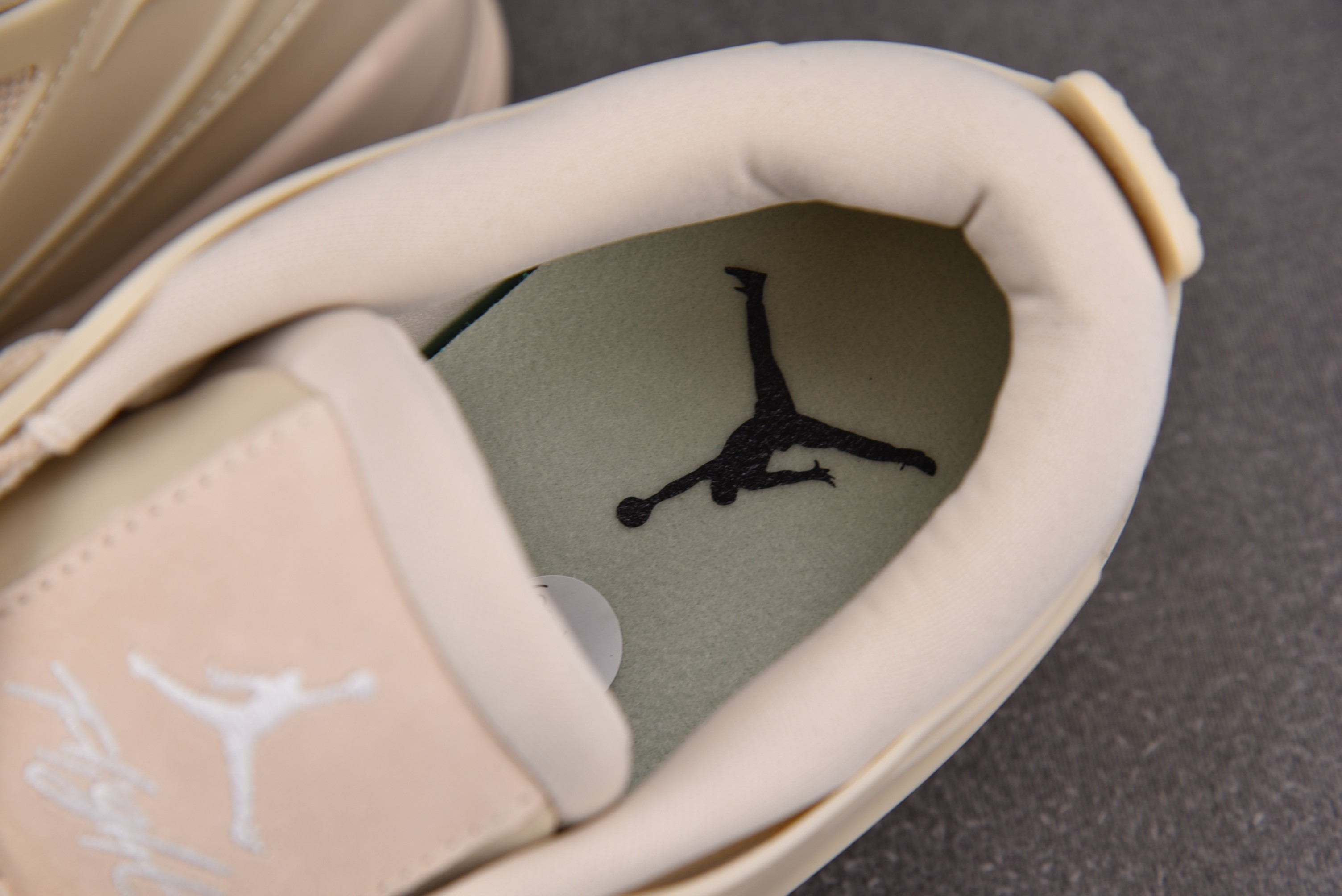 AJ4RM尺码:40-47.5纯原版出品-Jordan4RMLegendLightBrown传奇棕FQ7