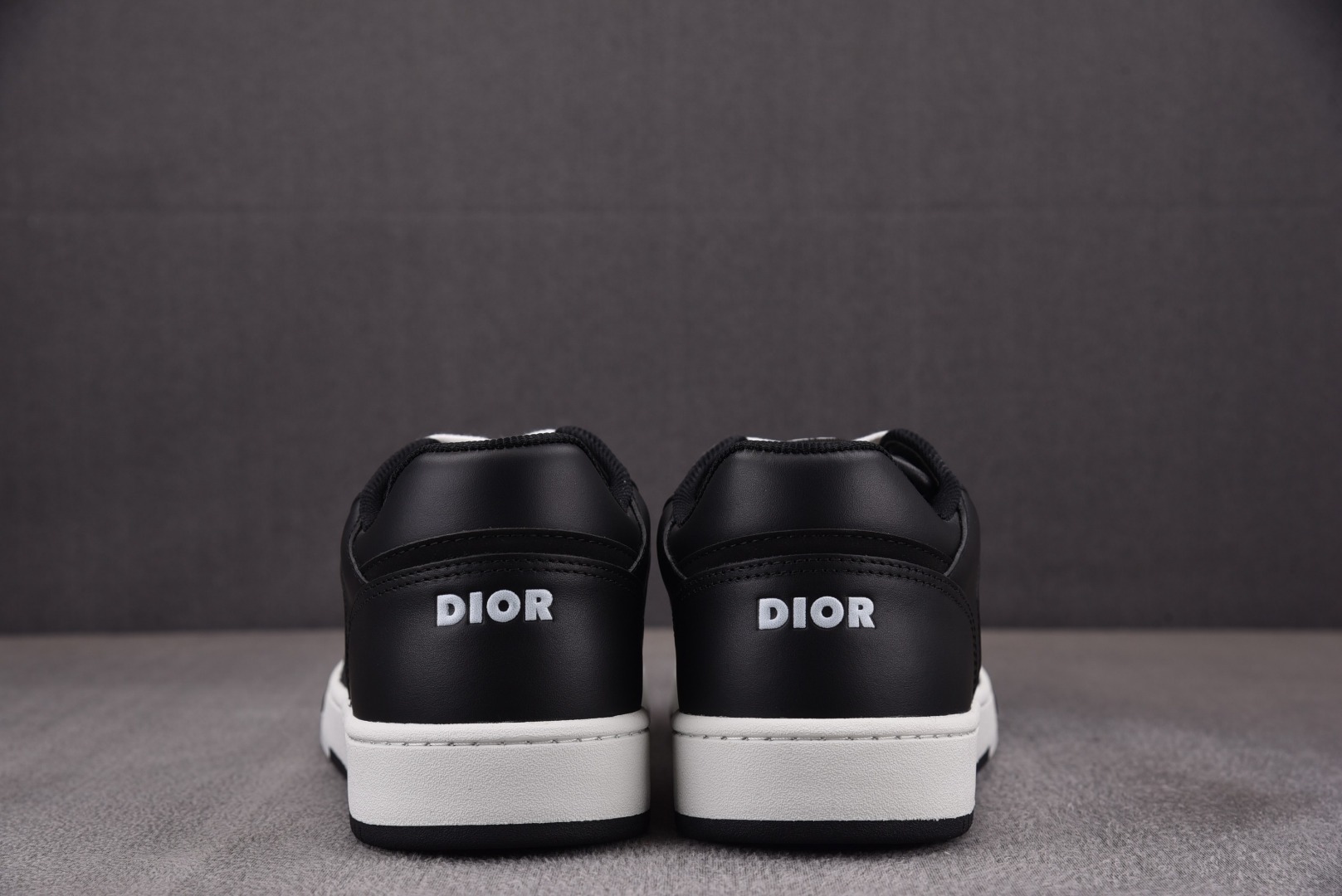 DIOR尺码:35-46纯原版出品-DioB27Mid-LowCALF黑白YZ546偏大