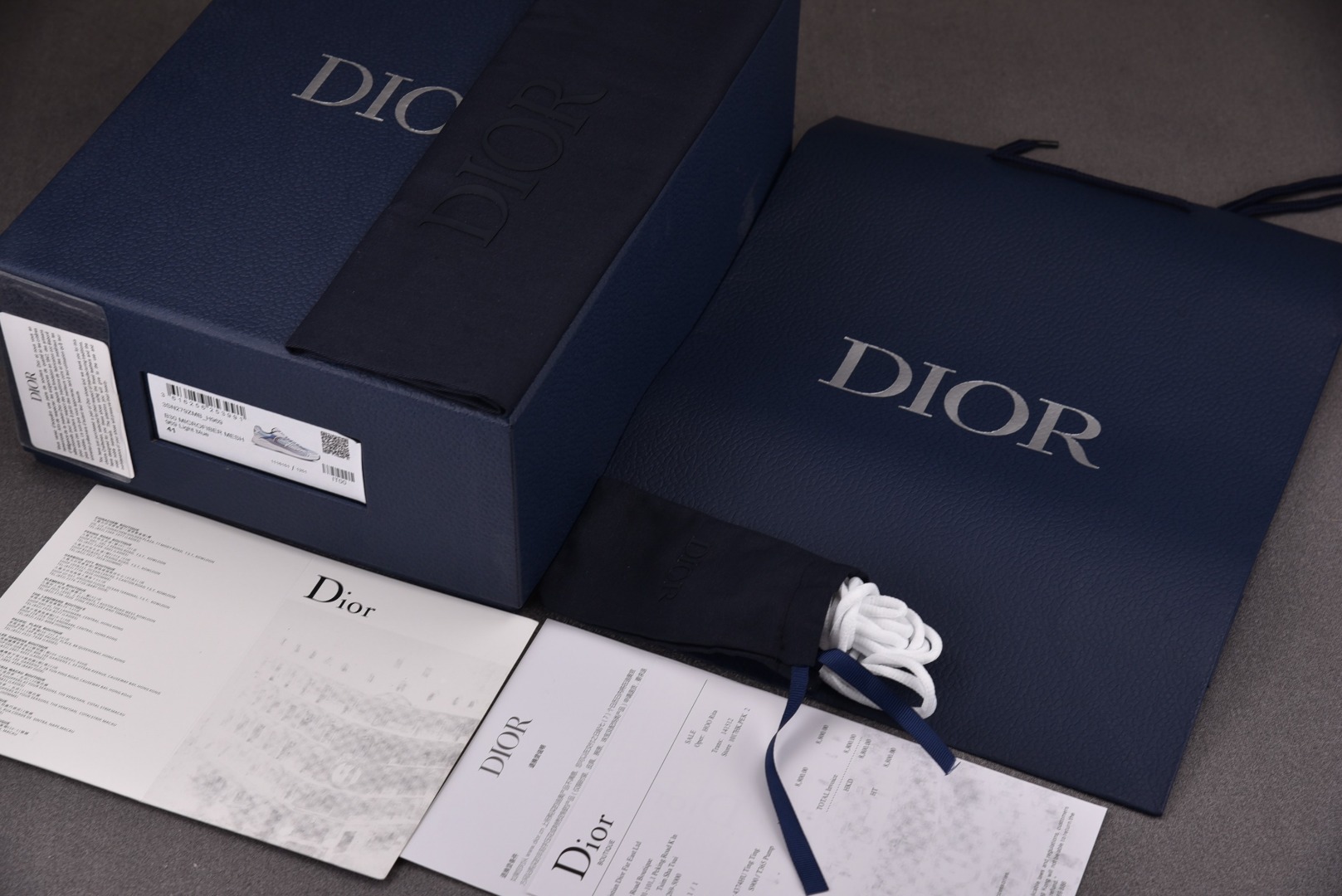 DIOR尺码:35-46纯原版出品-DioB30MICROFIBERMESH白黑YZ546偏大