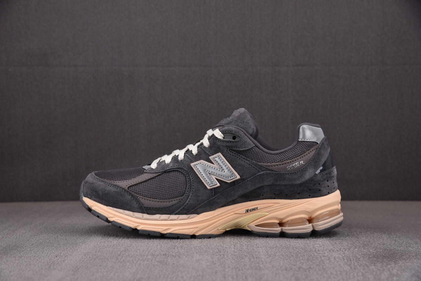 NB2002R尺码:35.5-47纯原-新百伦NewBalance2002R灰碳色M2002RHOYZ0