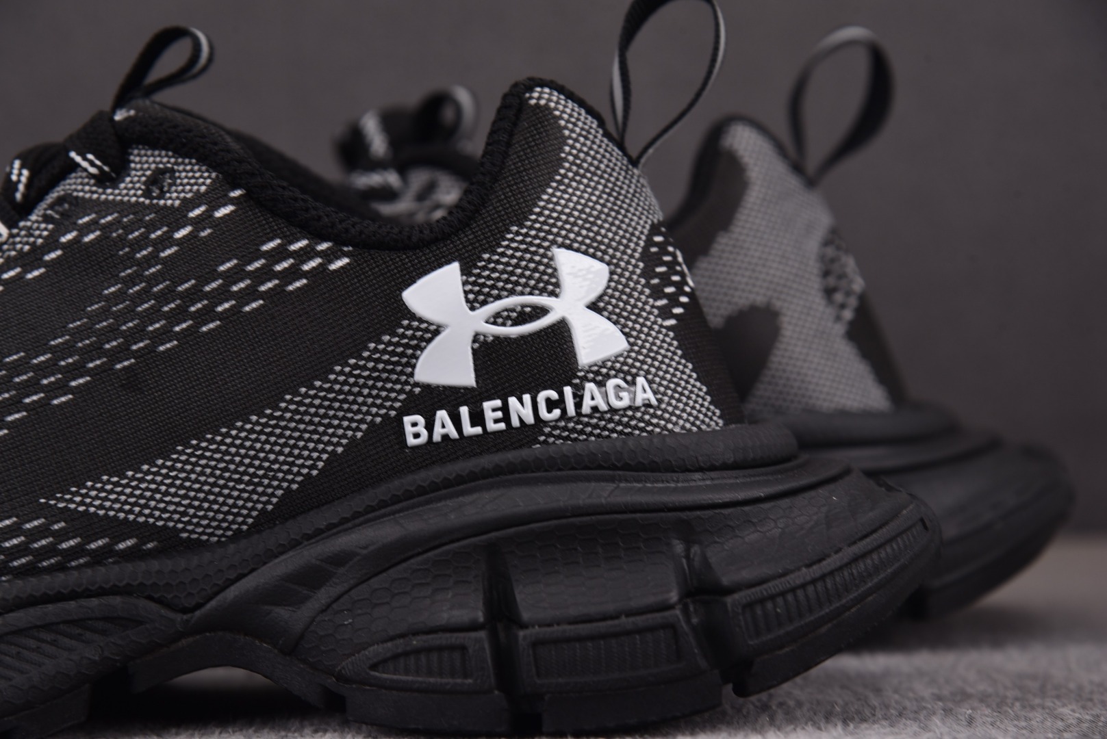 巴黎3XL尺码:35-45偏大1码纯原-BalenciagaxUnderArmour3XL黑白YZ003