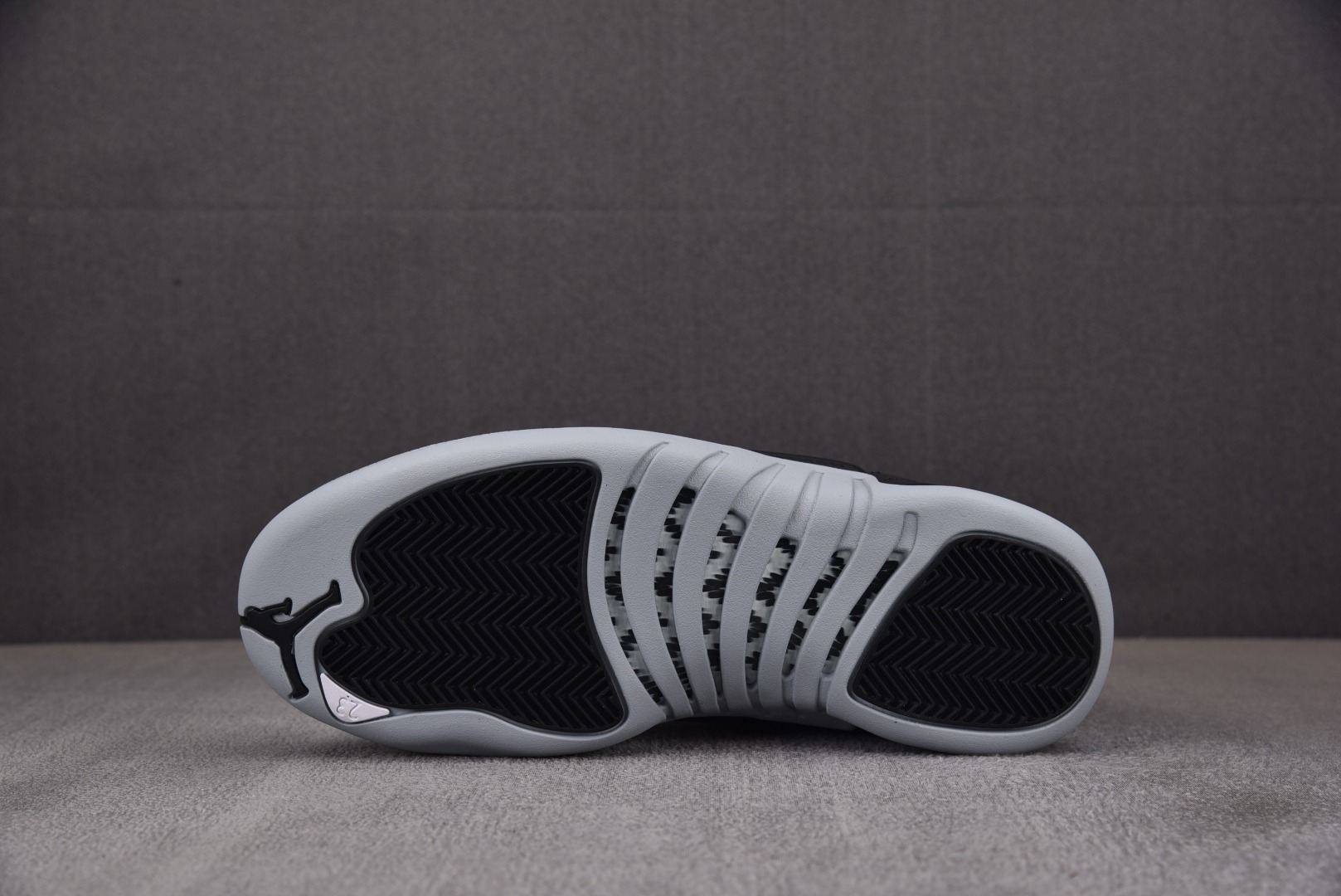 AJ12黑灰尺码:40-47.5纯原版出品-AirJordan12RetroBarons灰黑CT8013