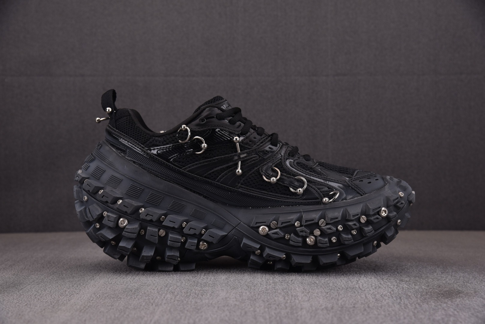 巴黎轮胎鞋尺码:35-46纯原版出品-BalenciagaDdfender轮胎鞋黑色铆钉扣YZ001-2