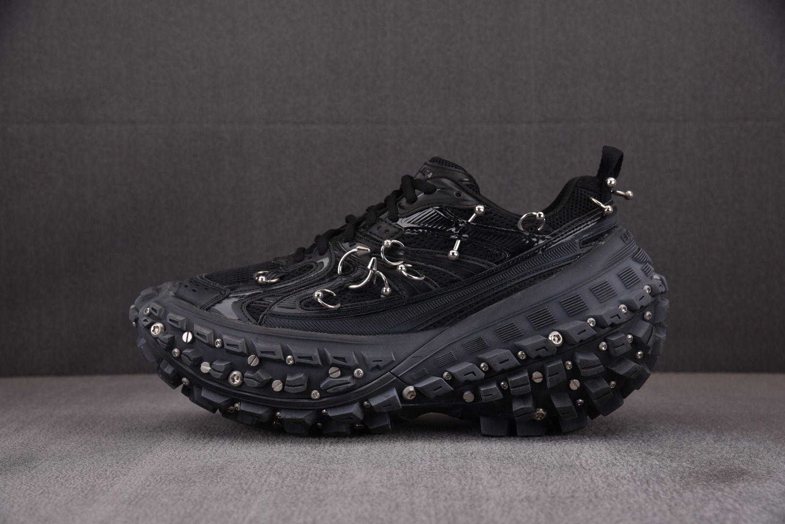 巴黎轮胎鞋尺码:35-46纯原版出品-BalenciagaDdfender轮胎鞋黑色铆钉扣YZ001-2