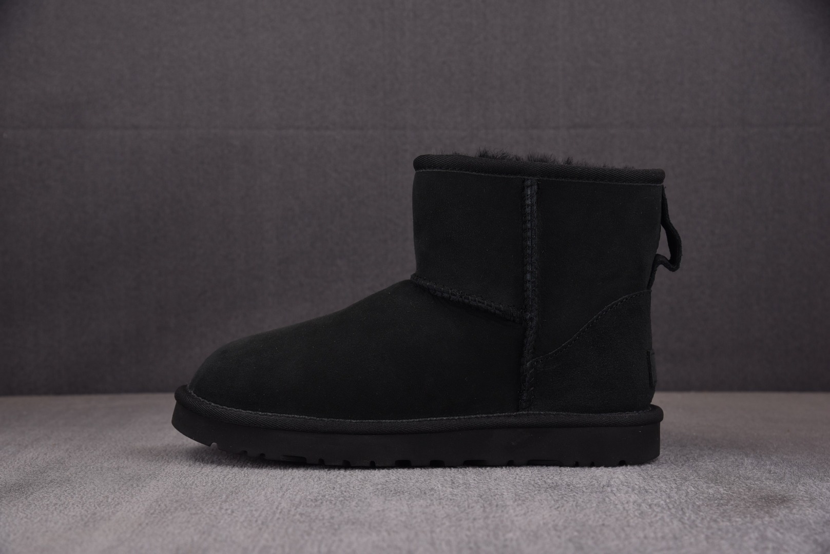 Ugg纯原尺码:40-45纯原版出品-UGGClassicMiniIIBootBlack黑色经典短筒YZ