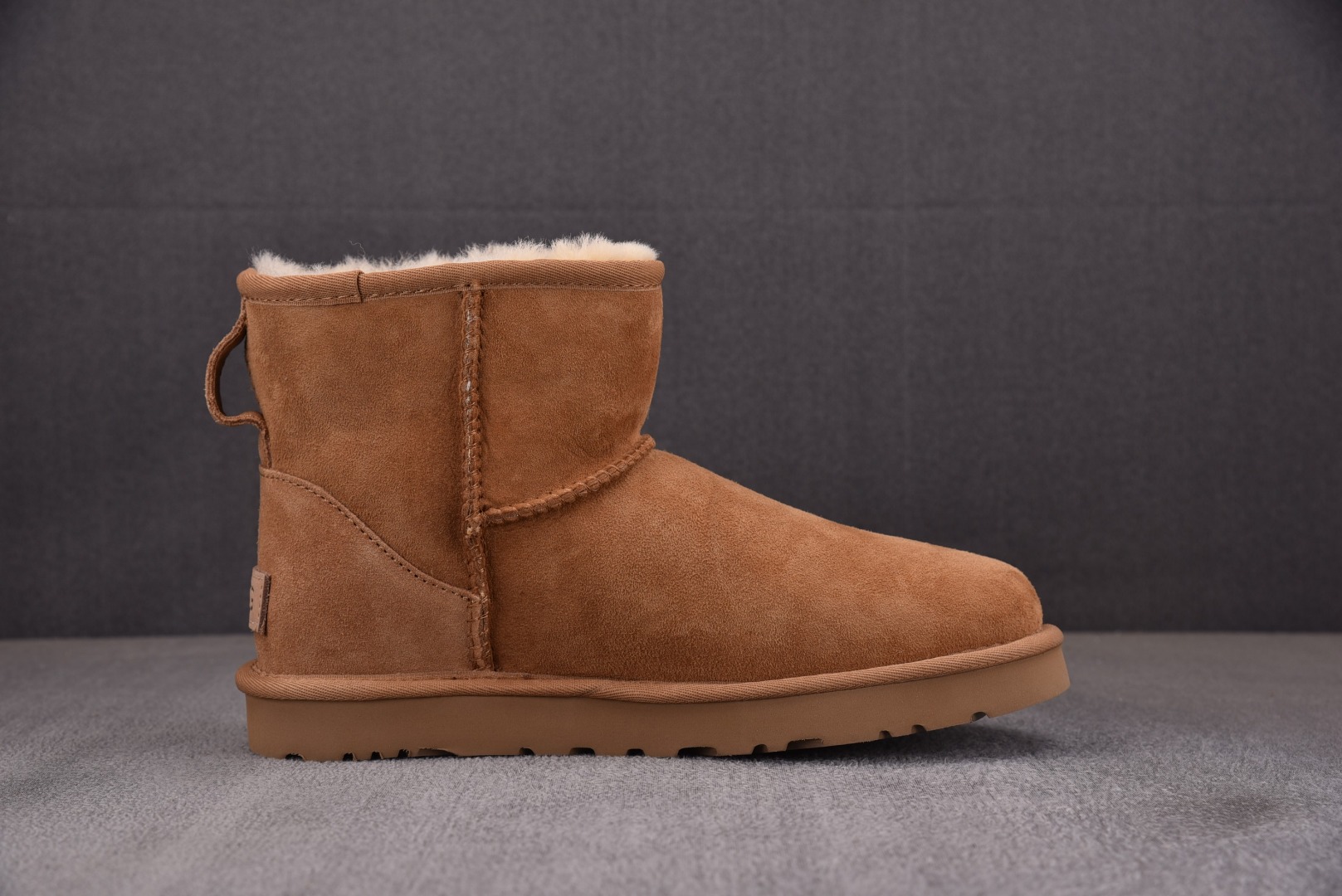 Ugg纯原尺码:35-40纯原版出品-UGGClassicMiniIIBootChestnut栗色经典短