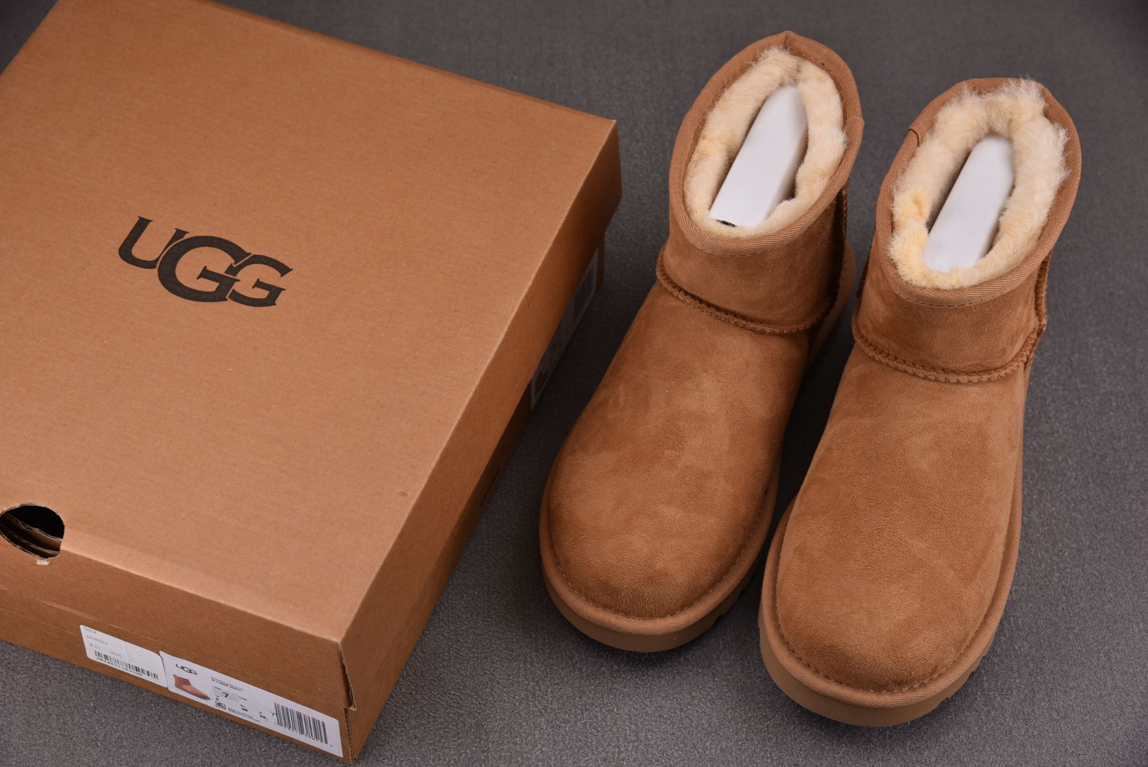 Ugg纯原尺码:35-40纯原版出品-UGGClassicMiniIIBootChestnut栗色经典短