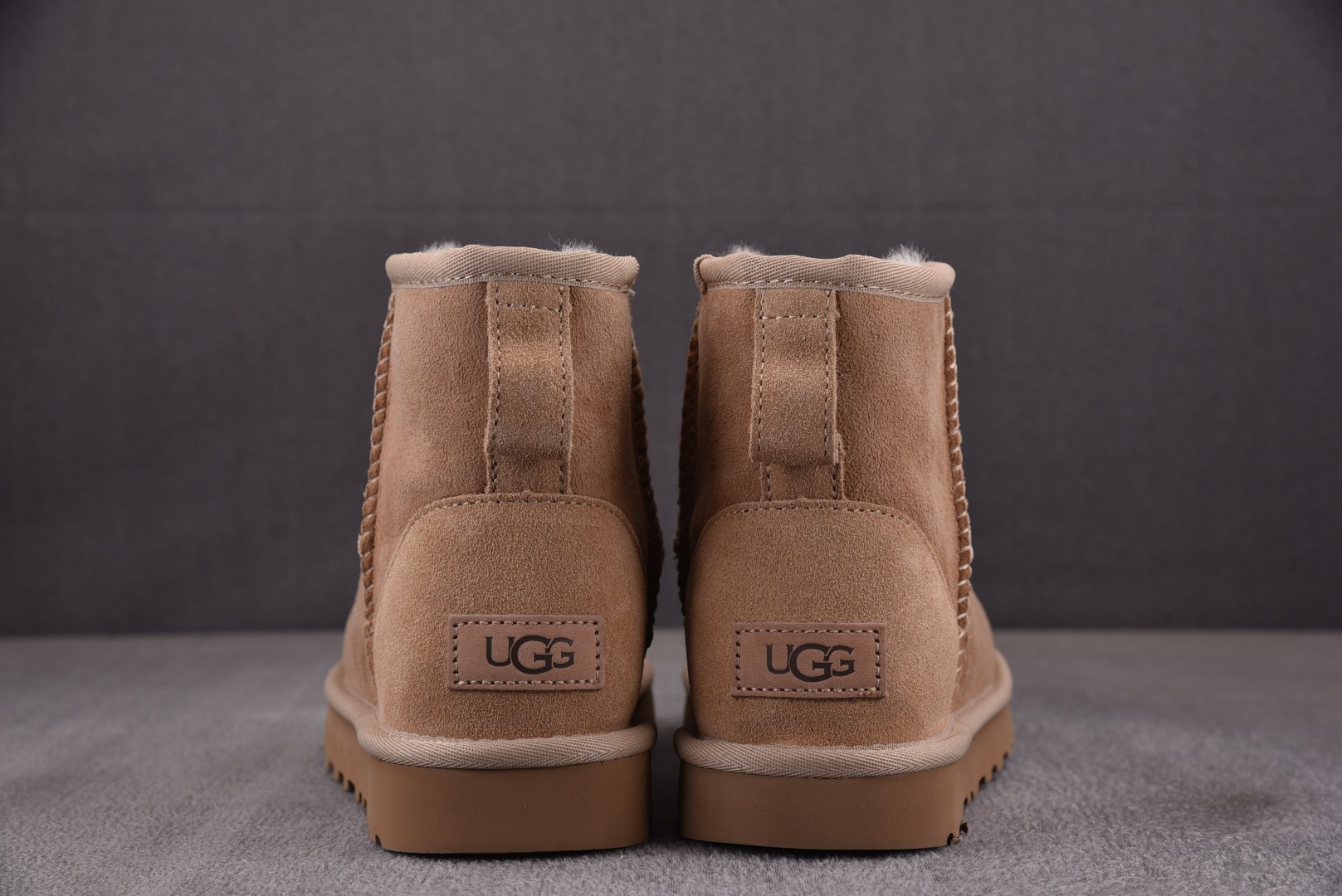 Ugg纯原尺码:35-40纯原版出品-UGGClassicMiniIIBootGrey沙色经典短筒YZ0