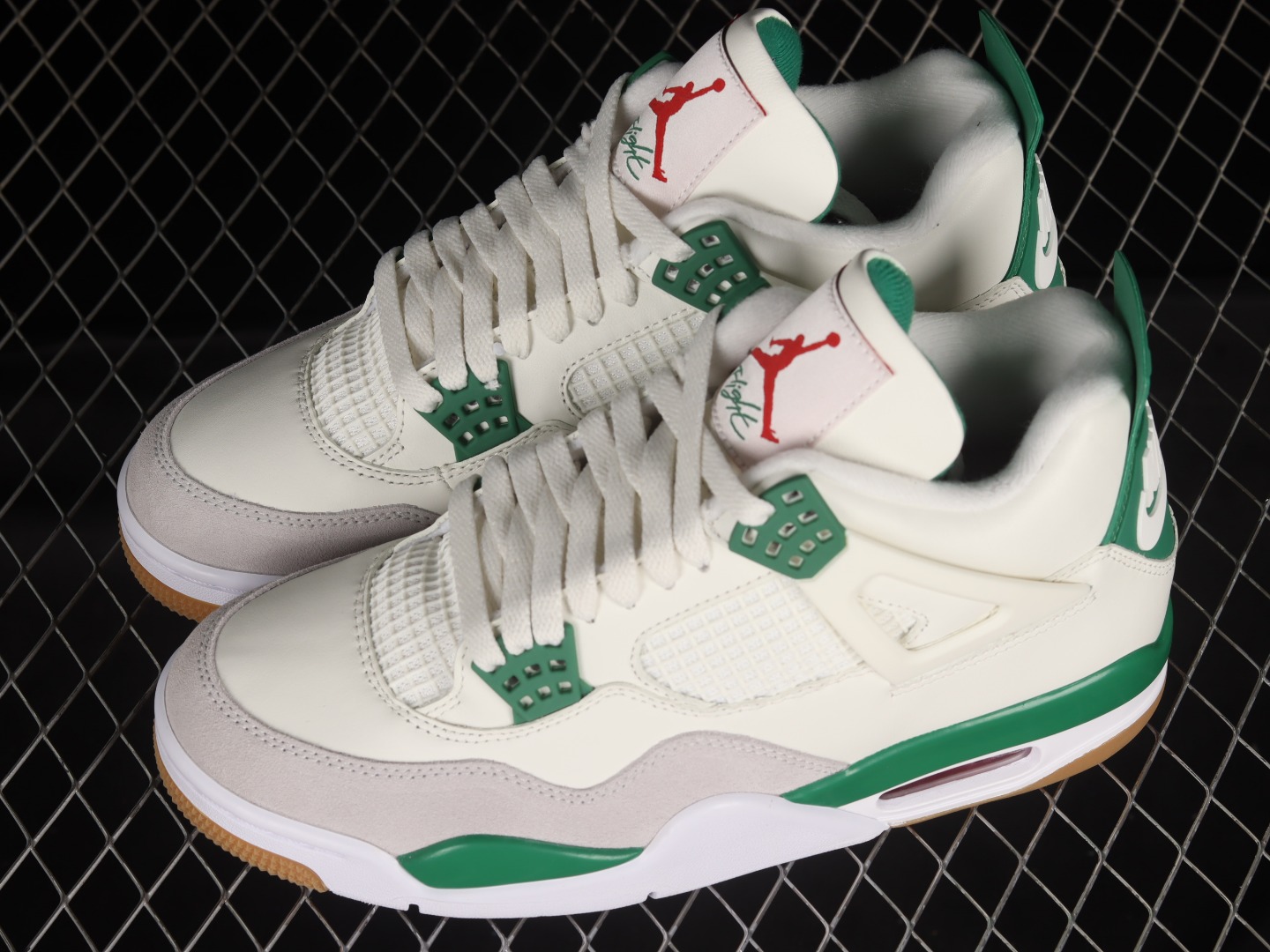 AJ4尺码:40-48.5特价福利-NkSBxAirJordan4PineGreenAJ4乔4联名白绿D