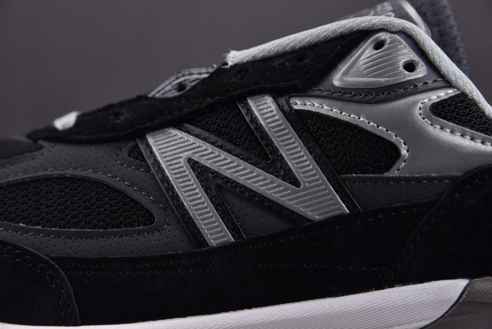 NB990V6尺码36-46.5总裁R版出品-NewBalanceNB990V6黑灰M990BK6YZ0