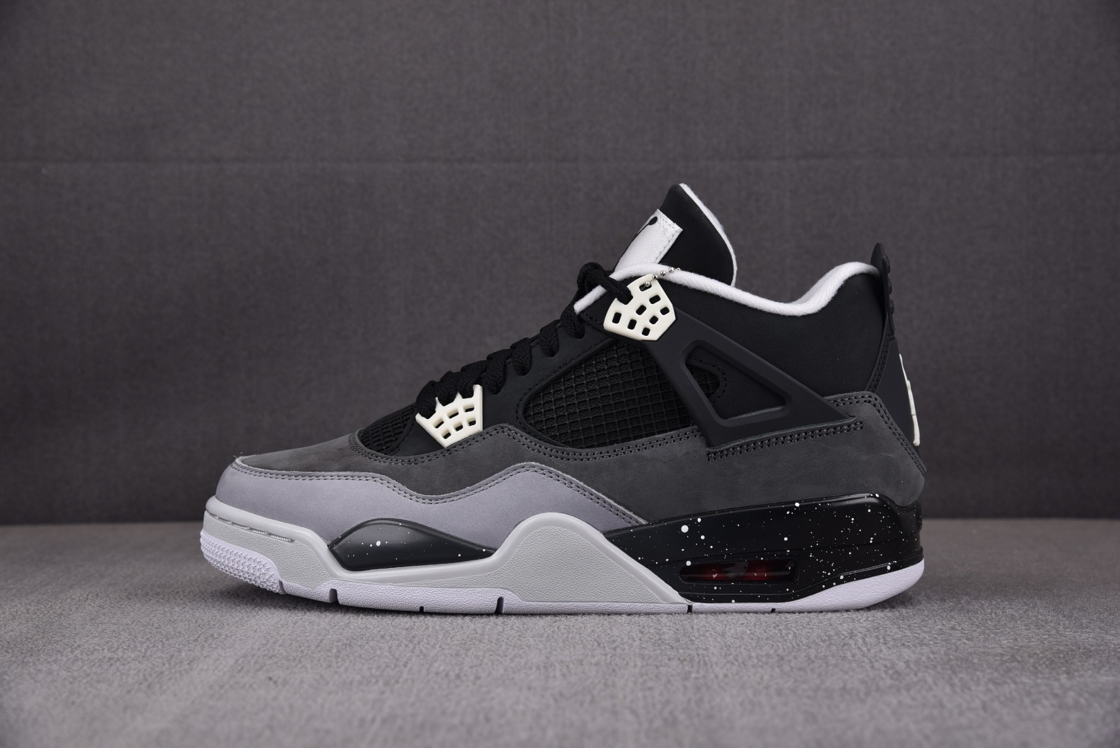 AJ4 福利 
纯原版出品-Air Jordan 4 Oreo  白奥利奥 灰白红 泼墨 CT8527-