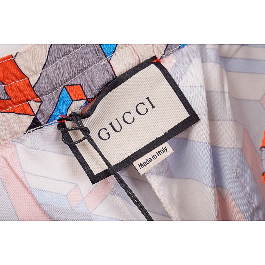 GUCCI/古驰 Pixel Print Silk Shorts 满印松紧腰短裤