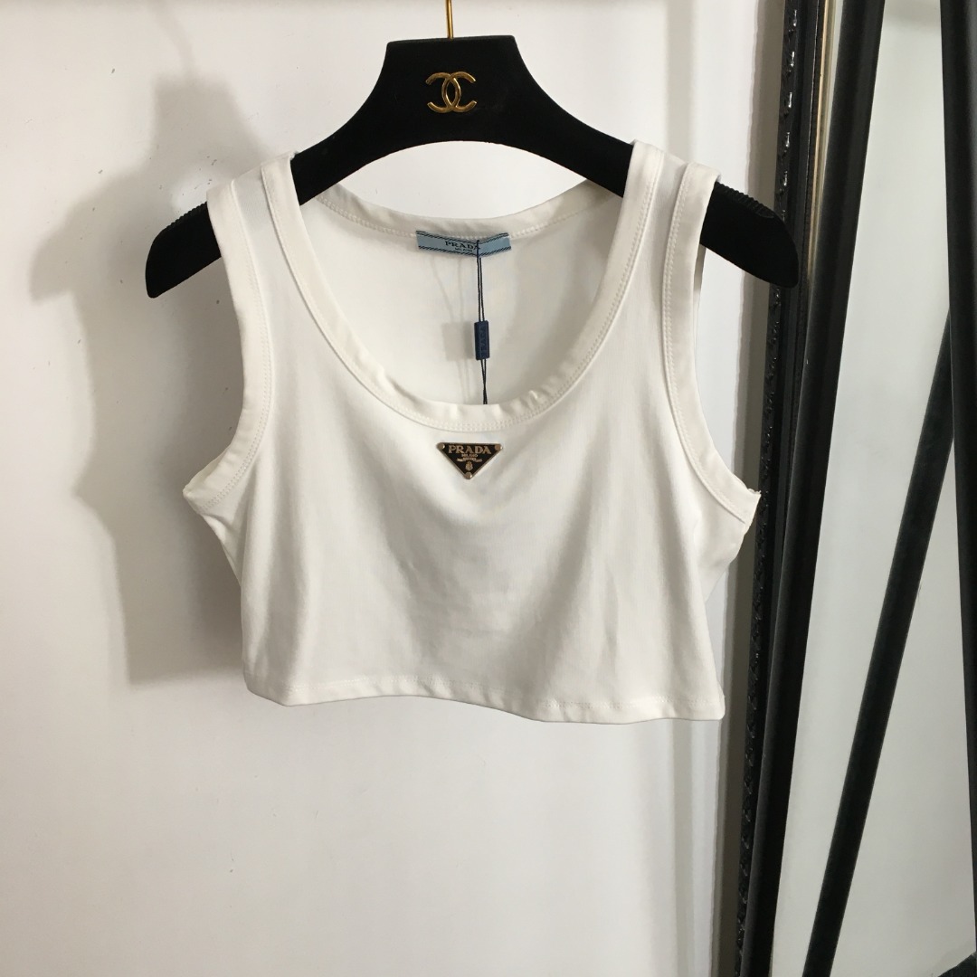 NO:933315,Style No. 0943 Prad* new style, chest logo triangle decoration, short navel-baring versatile cotton vest, white, black, SML, [M size; bust 80, length 36], Prada-clothing, prada, prada,19860909款号0943 Prad*新款 胸前logo三角标装饰 短款露脐百搭纯棉背心,白色,黑色,SML,【M码；胸围80,长36】,普拉达-服装,prada,prada,,Women's clothing