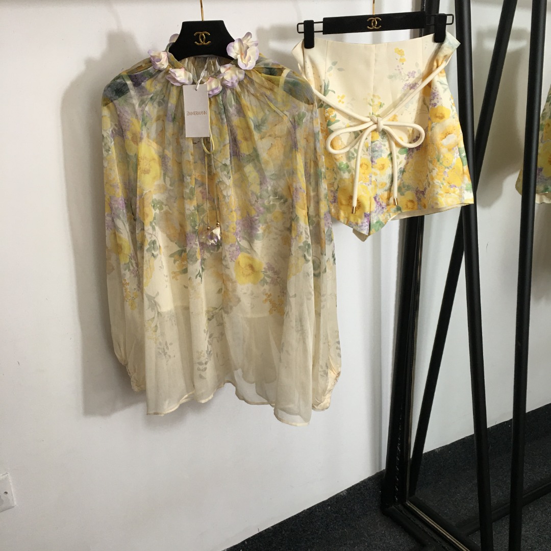 Zimmermann Aaaa
 Vêtements Chemises & Chemisiers Shorts Tenues Deux Pièces & Ensembles Assortis Jaune Imprimé Manches longues