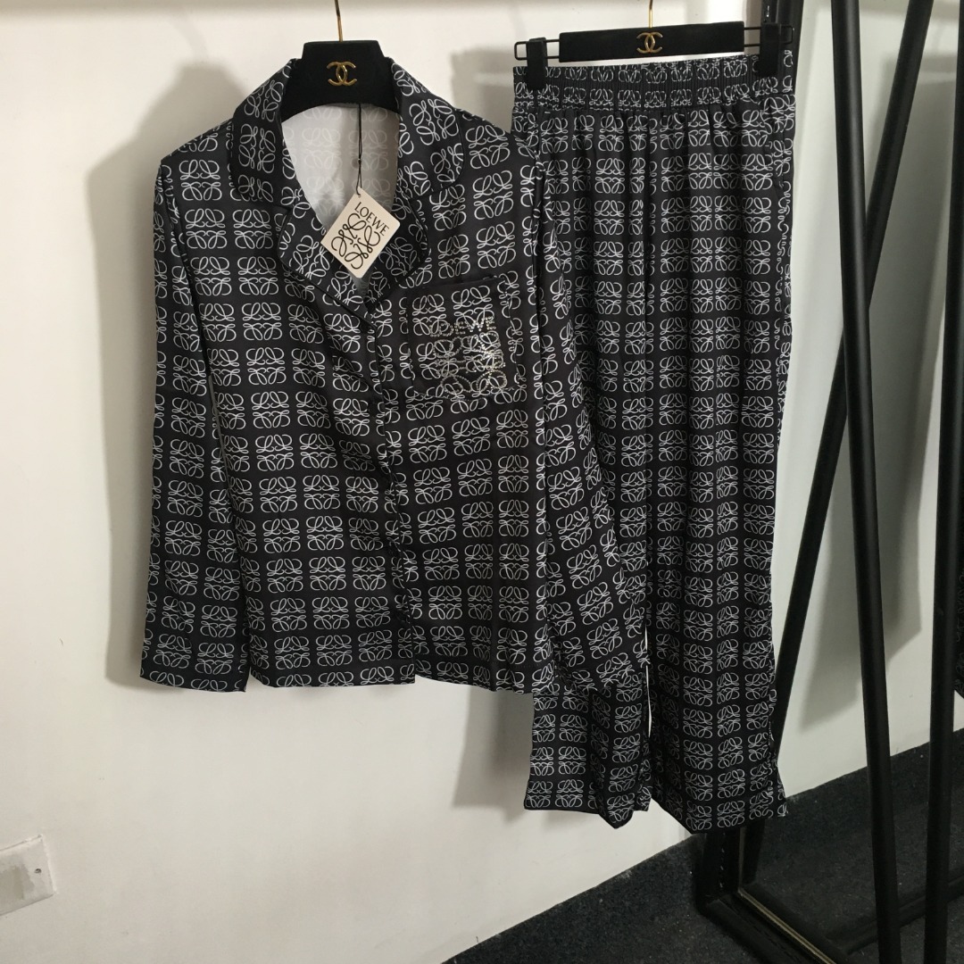 Can I buy replica
 Loewe Clothing Pajamas Pants & Trousers Shirts & Blouses Black Long Sleeve