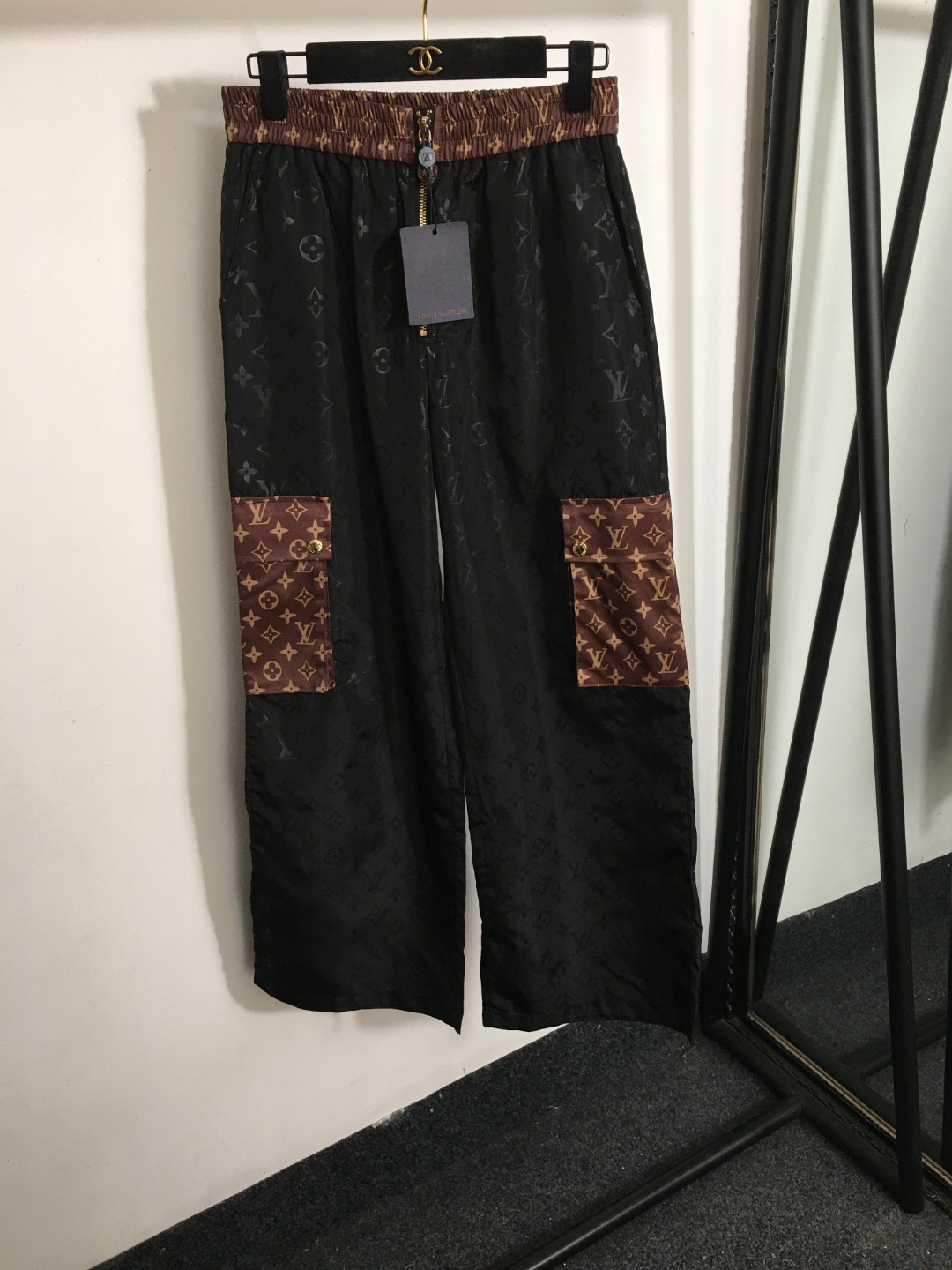 Louis Vuitton Ropa Pantalones Negro Blanco Piernas anchas