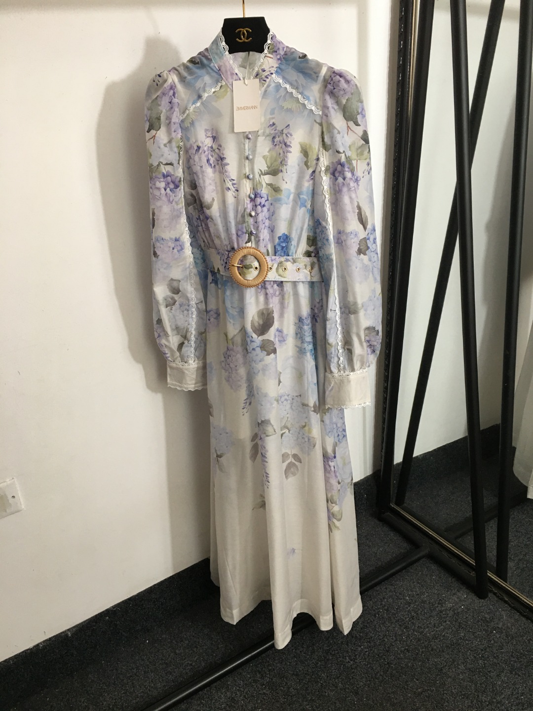 Zimmermann Boutique
 Vêtements Robes La couleur violette Rouge Imprimé Manches longues