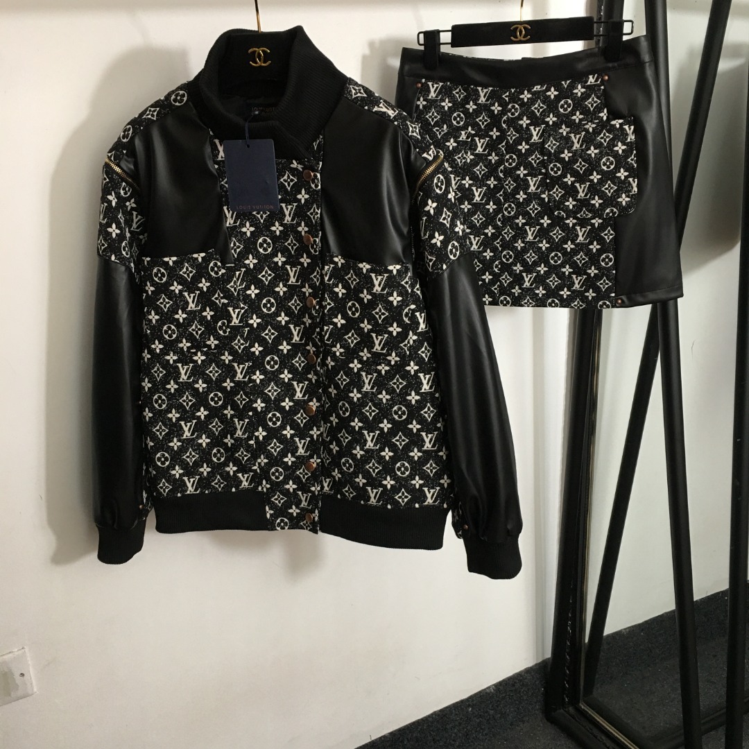 Louis Vuitton Ropa Abrigos y chaquetas Faldas Negro Manga larga