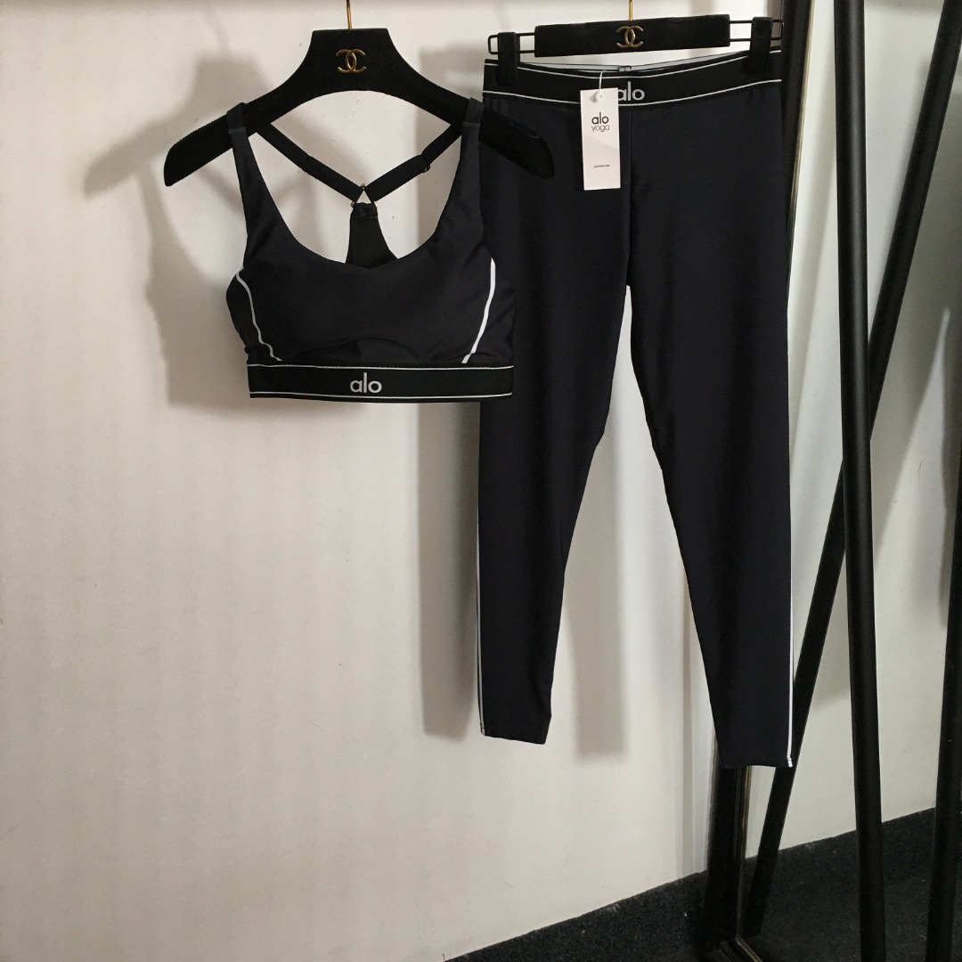 NO:782904,Model number 7601 Alo new yoga sports suit, cross vest (with chest pad) + high waist hip leggings, black, gray, purple, S-XL, [M size; bust 70, length 27; waist 64 elastic, length 86], women's clothing,19860909款号7601 Alo新款瑜伽运动套装,交叉背心（带胸垫）+高腰提臀小脚打底裤,黑色,灰色,紫色,S-XL,【M码；胸围70,长27；腰围64弹力,长86】,女装,,Women's clothing