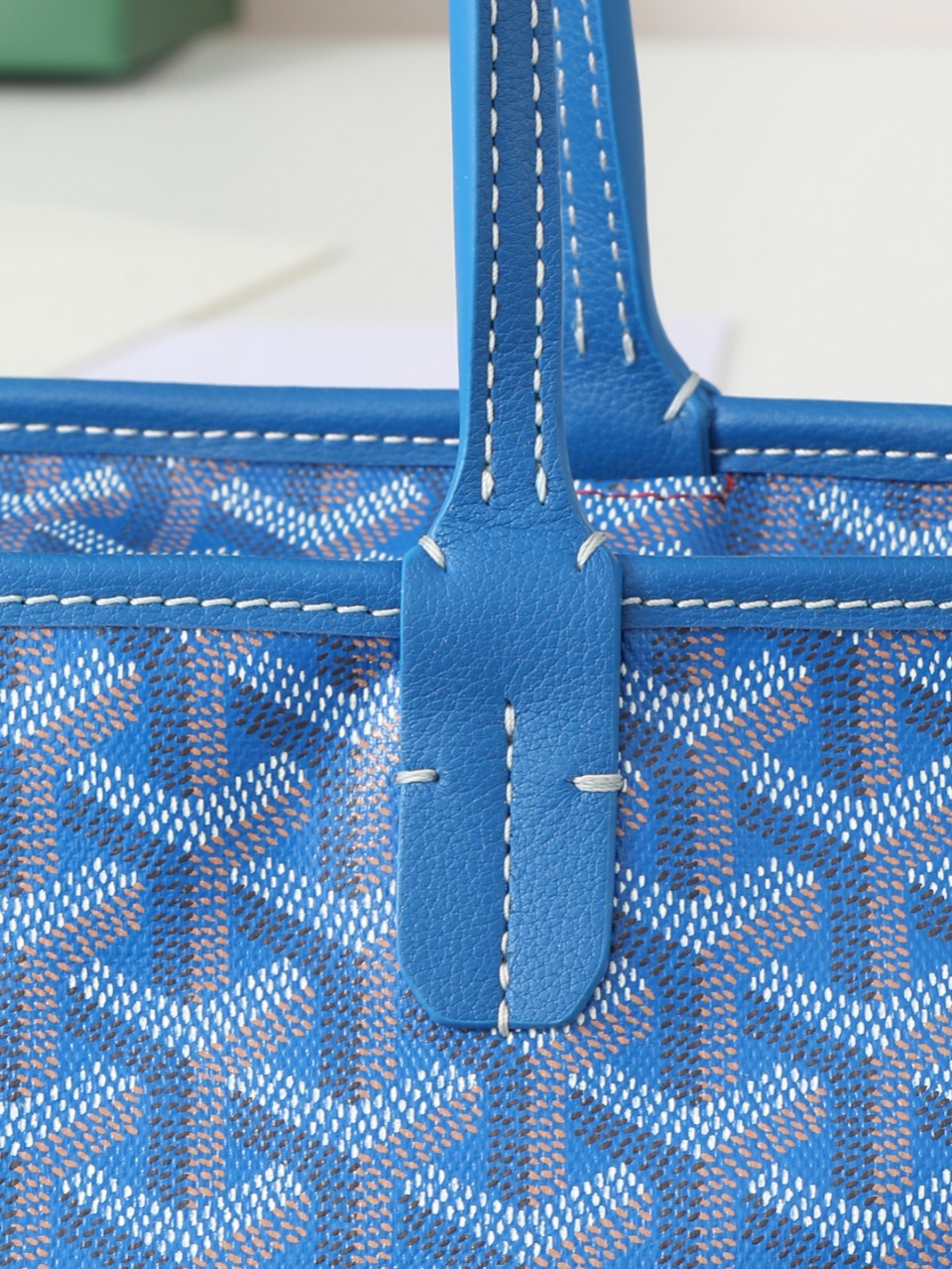 NO:619158,020320 Close-up of blue details, Goya [original factory]19860909020320蓝色细节特写,戈雅【原厂】,Bag