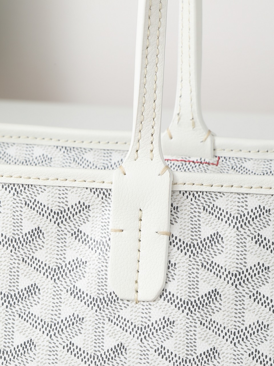 NO:619176,020323 Close-up of white details, Goya [Original]19860909020323白色细节特写,戈雅【原厂】,Bag