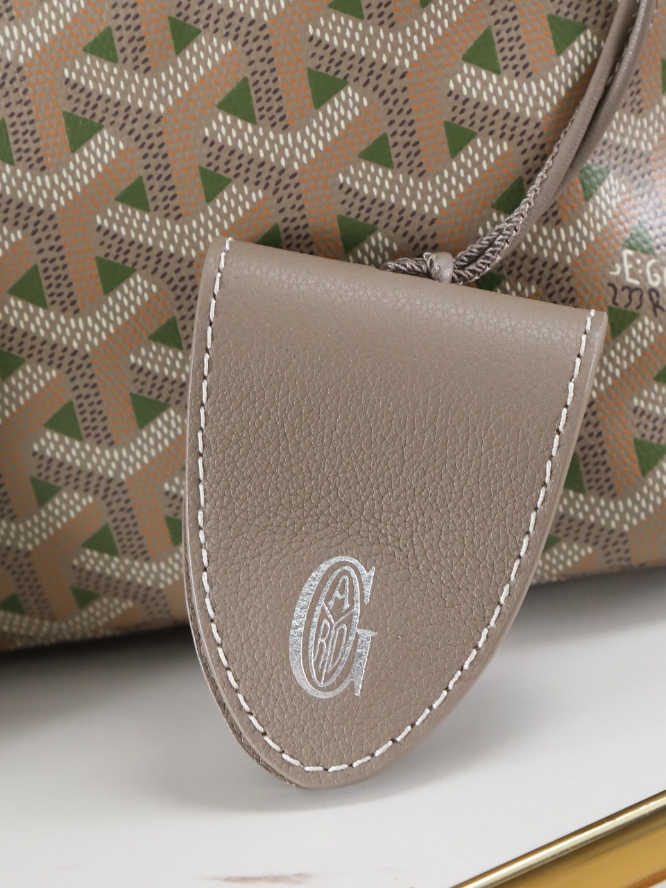 NO:618347,020660-1 Item No. 2321 Multi-angle detail close-up, Goya [original factory]19860909020660-1 货号2321 多角度细节特写,戈雅【原厂】,Bag