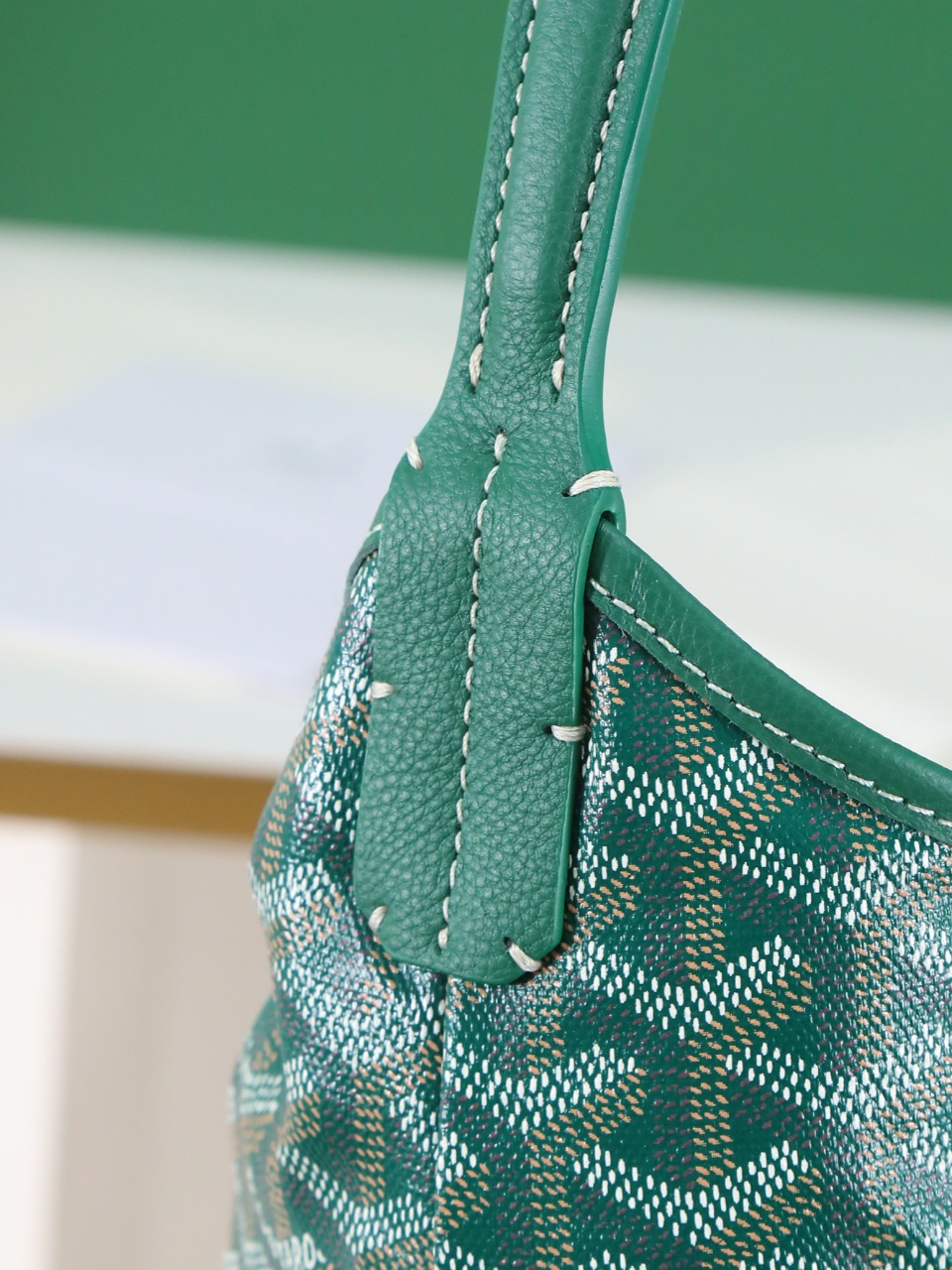 NO:618373,03 Green multi-angle detail close-up, Goya [original factory]1986090903绿色多角度细节特写,戈雅【原厂】,Bag