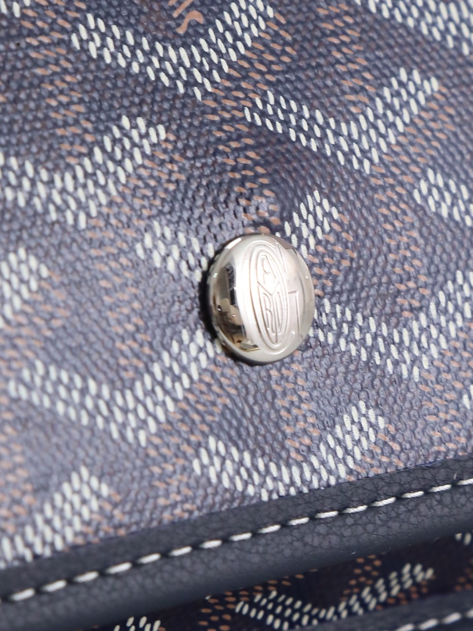 NO:618504,020150 Close-up of blue details, Goya [original]19860909020150蓝色细节特写,戈雅【原厂】,Bag