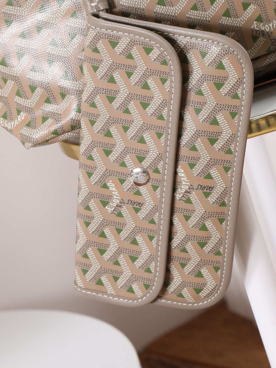 NO:618547,020146m coffee green, Goya [original factory]19860909020146m咖绿,戈雅【原厂】,Bag