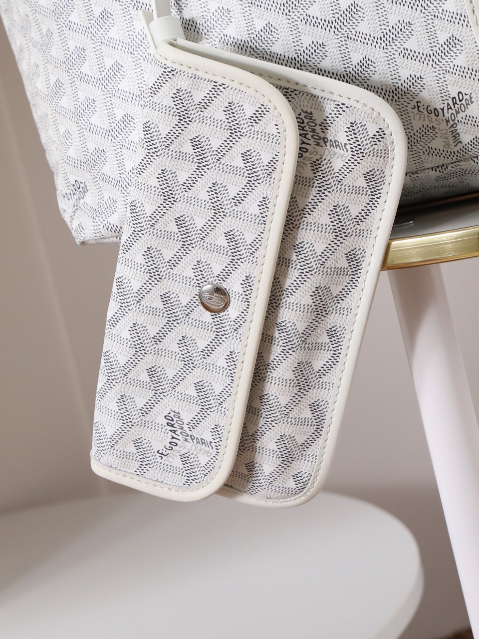 NO:618512,020146m Close-up of white details, Goya [original factory]19860909020146m白色细节特写,戈雅【原厂】,Bag