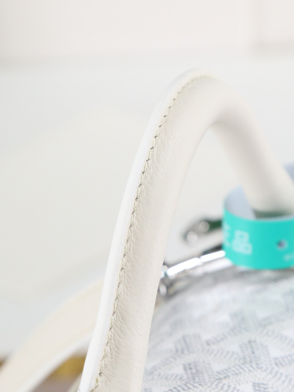 NO:618604,0 Close-up of white details, Goya [original factory]198609090白色细节特写,戈雅【原厂】,Bag