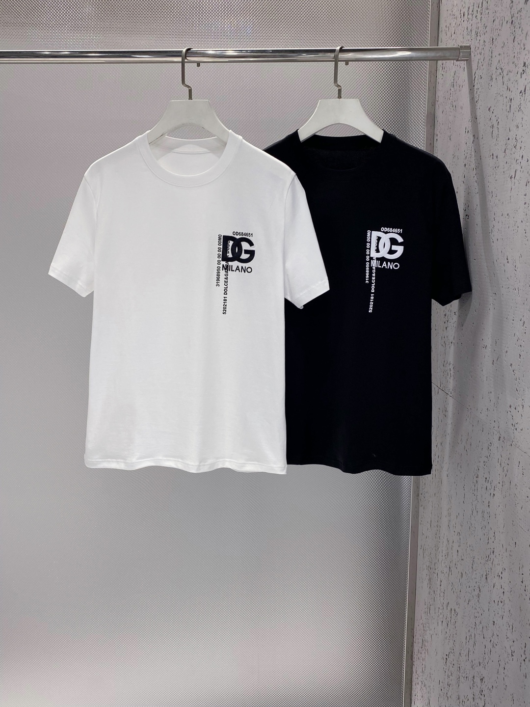 DG~经典徽标刺绣短袖T恤、二色集合、细节