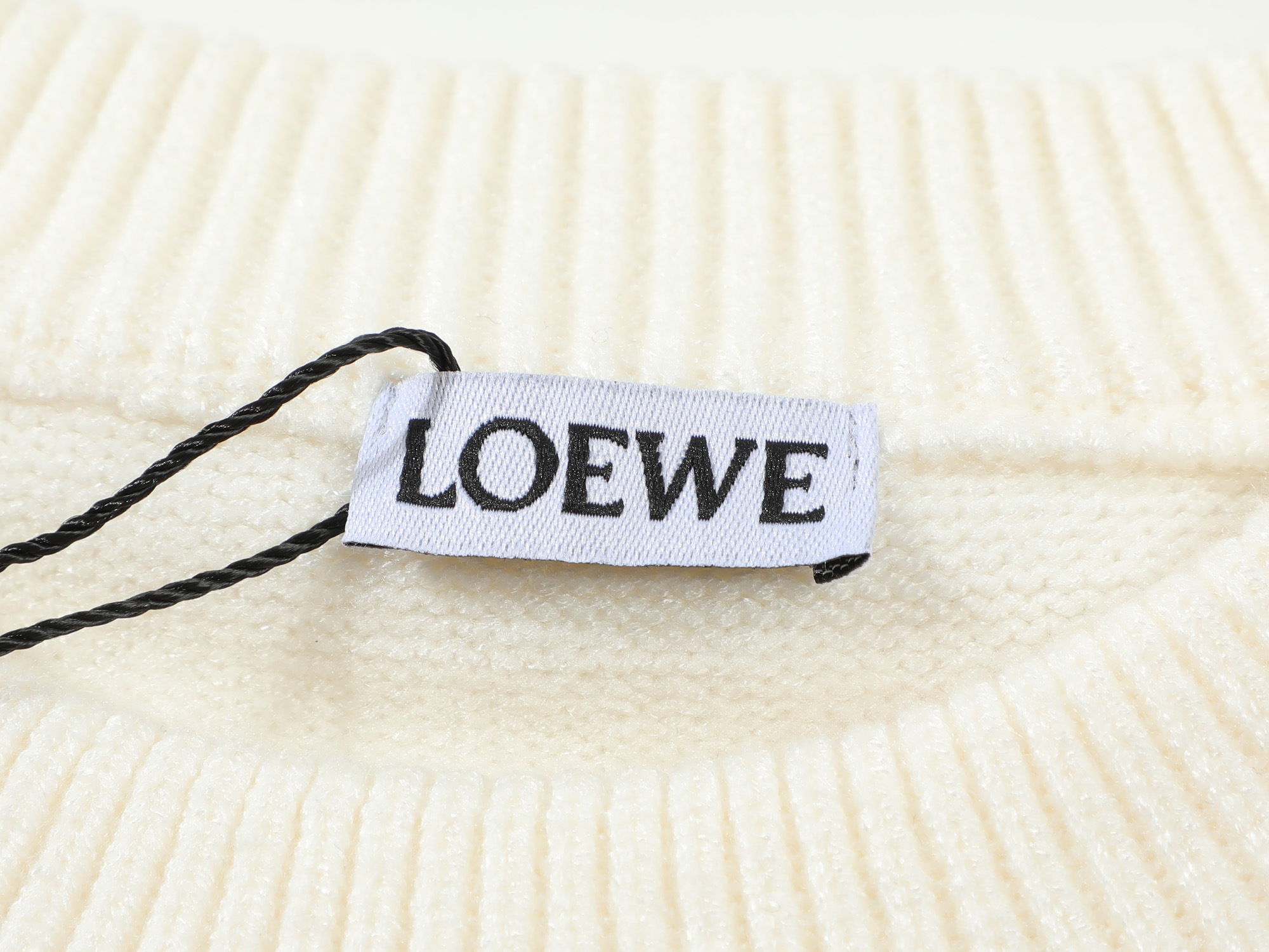 2024ss Loewe Pocket Embroidery Sweater: High Quality, Stylish, Comfortable, Gender Neutral - 图片 7