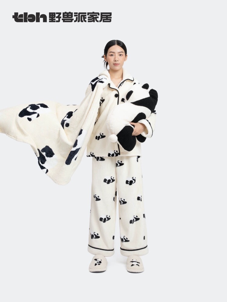 THE BEAST Panda Pong Pong 2-in-1 Cushion & Blanket - Comprehensive 3