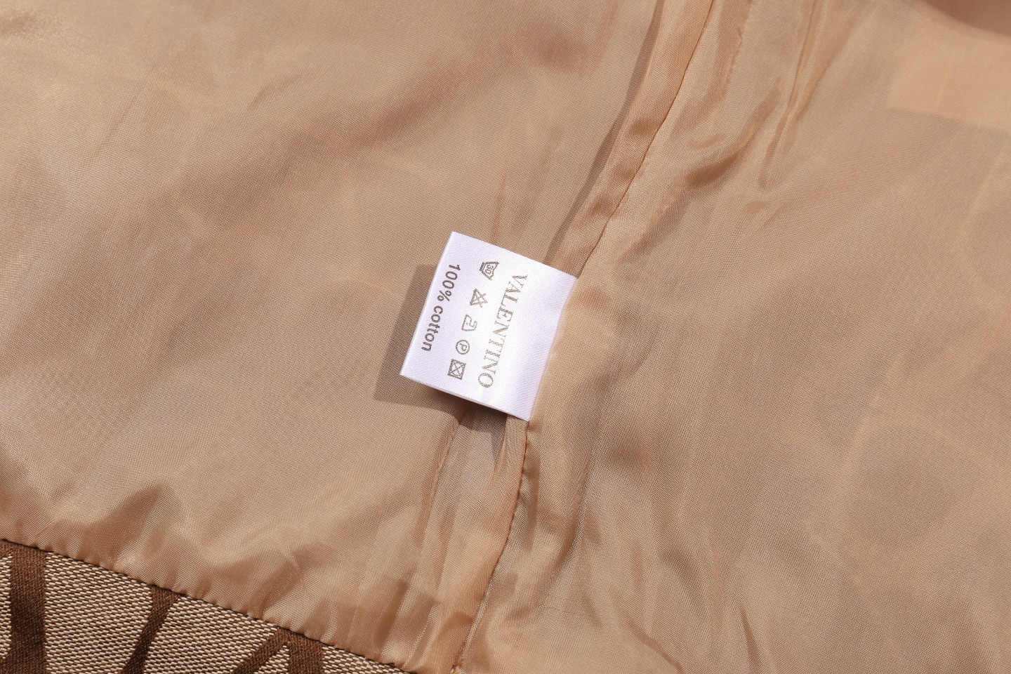 Valentino Autumn Hats: Original High-Density Fabric with Golden Zipper - 图片 8