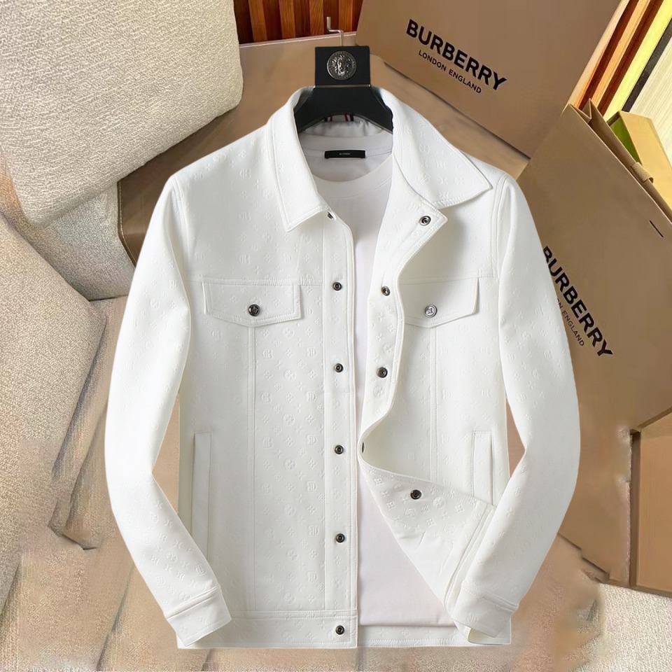 NO:520671,Lv 2025 spring new jacket jacket, the new product on the show is perfect, comfortable and warm, the three standards are complete in color and full and attractive, and the very outstanding design easily advances the sense of fashion, the workmanship is extremely exquisite and rigorous, and the wiring is neat and meticulous!  A masterpiece of a big-name designer!  The upper body doesn't look bloated and super handsome!  Spot code M ~ XXXL,,louis vuitton,jackets & coats,jackets & coats,alexander wang19860909Lv 2025春季新款夹克外套,秀场新品品相非常完美,舒适保暖,三标齐全色泽饱满诱人,非常出彩的设计,轻松将时髦感进阶,做工极为考究严谨,走线工整细致！大牌设计师巨作！上身不显臃肿、超级帅气！现货码数M ～ XXXL,,louis vuitton,jackets & coats,jackets & coats,alexander wang,Men's clothing