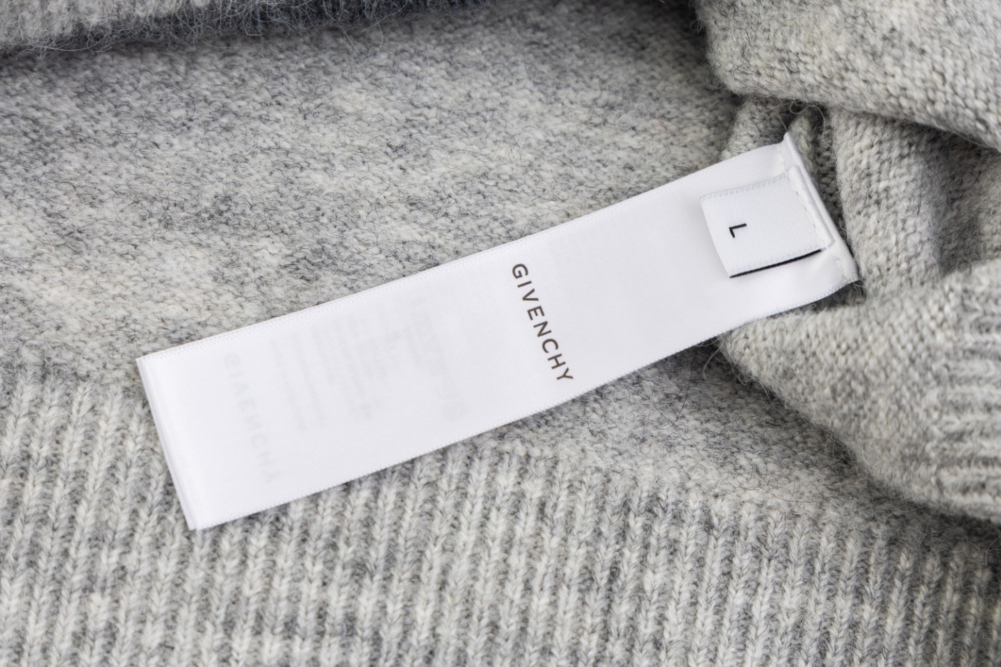 22FW GVC Lettered Sweater: Nozzle Comparison and Market Mapping in Grey, XS-L Sizes - 图片 9